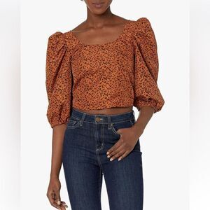 NWT Levi’s Leopard Print Puff Sleeve Top Medium